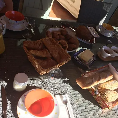 Le Pigeonnier De Larrouquet Escorneboeuf