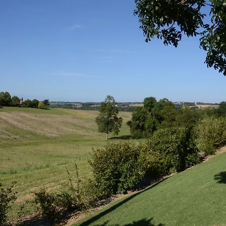 Bed & Breakfast Le Pigeonnier De Larrouquet Escorneboeuf