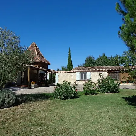 Bed & Breakfast Le Pigeonnier De Larrouquet Escorneboeuf